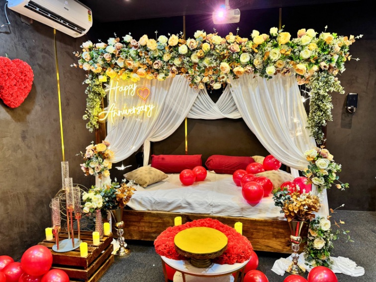 Couples Private Theatre in Gachibowli