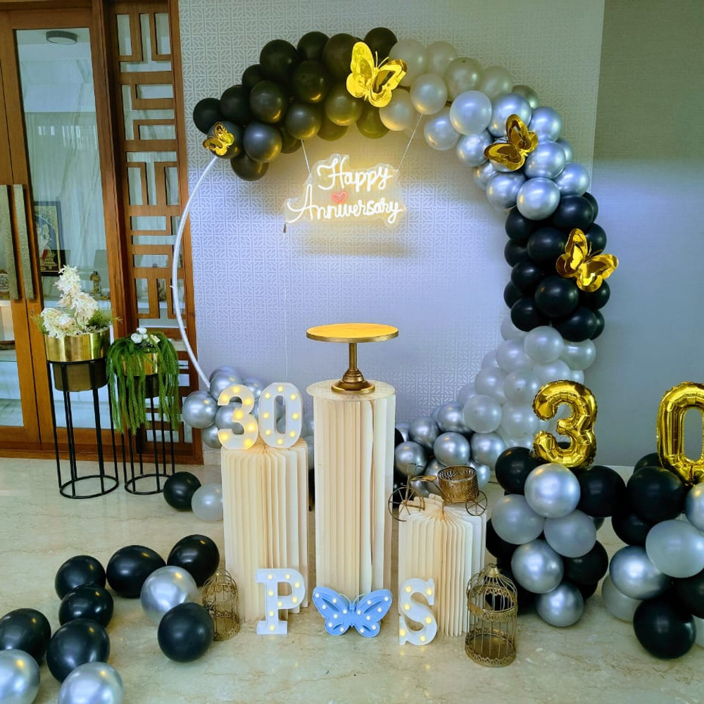 Black and Silver Happy Anniversary Ring Decor